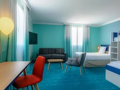 Hotel Grand Magic Marne La Vallee