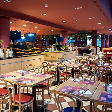 Hotel Magic Circus Marne La Vallee 4*