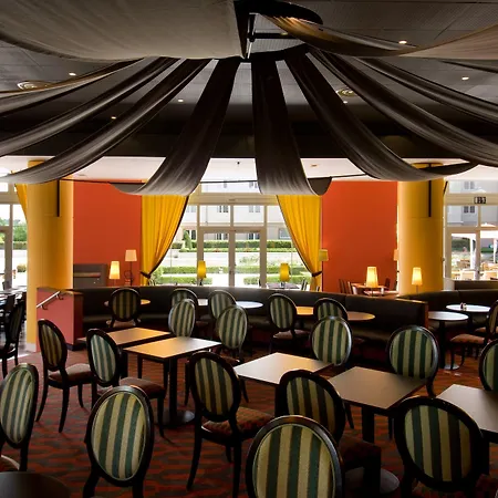 Grand Magic Marne La Vallée 4*