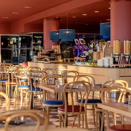 Grand Magic Marne La Vallee 4* 마그니 레 홍그레