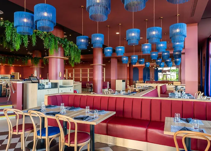 Hotel Grand Magic Marne La Vallee