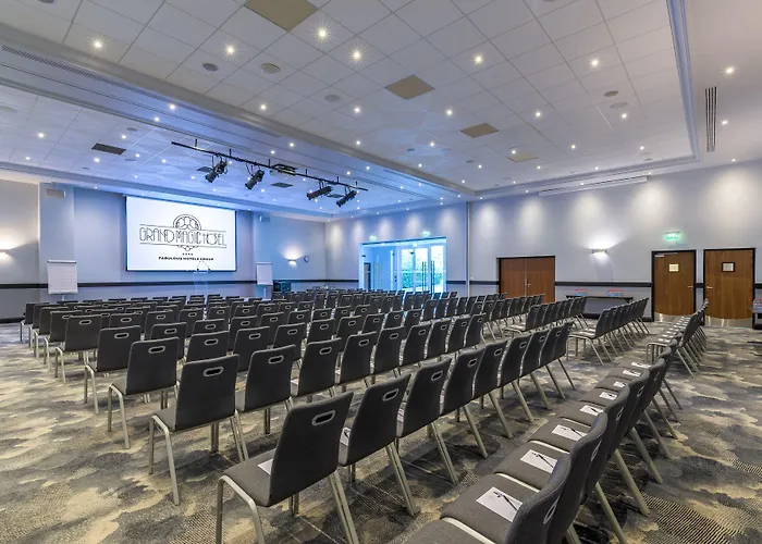 Hotel Grand Magic Marne La Vallee