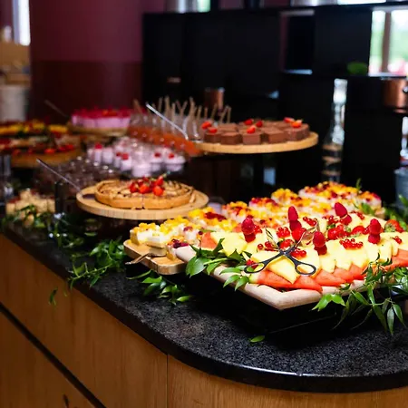 Hotel Grand Magic Marne La Vallee 4*