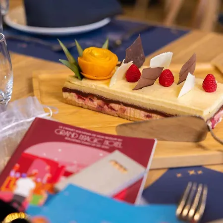Hotel Grand Magic Marne La Vallee 4*