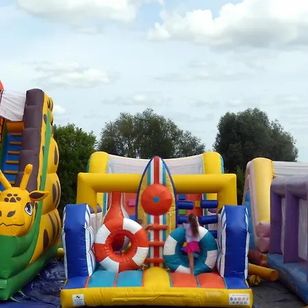 ホテル Grand Magic Marne La Vallee