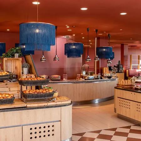 Hotel Grand Magic Marne La Vallee 4*