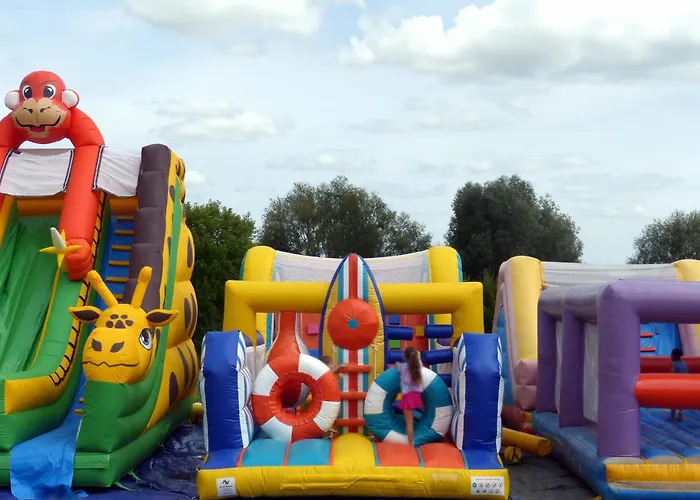 Hotel Grand Magic Marne La Vallee